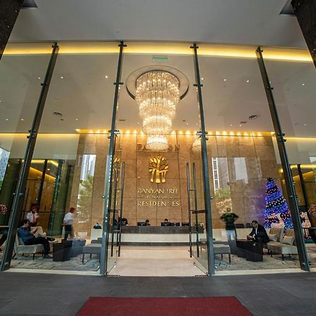 Ph Suites At Pavilion Bukit Bintang Kuala Lumpur Eksteriør bilde The lobby of the hotel