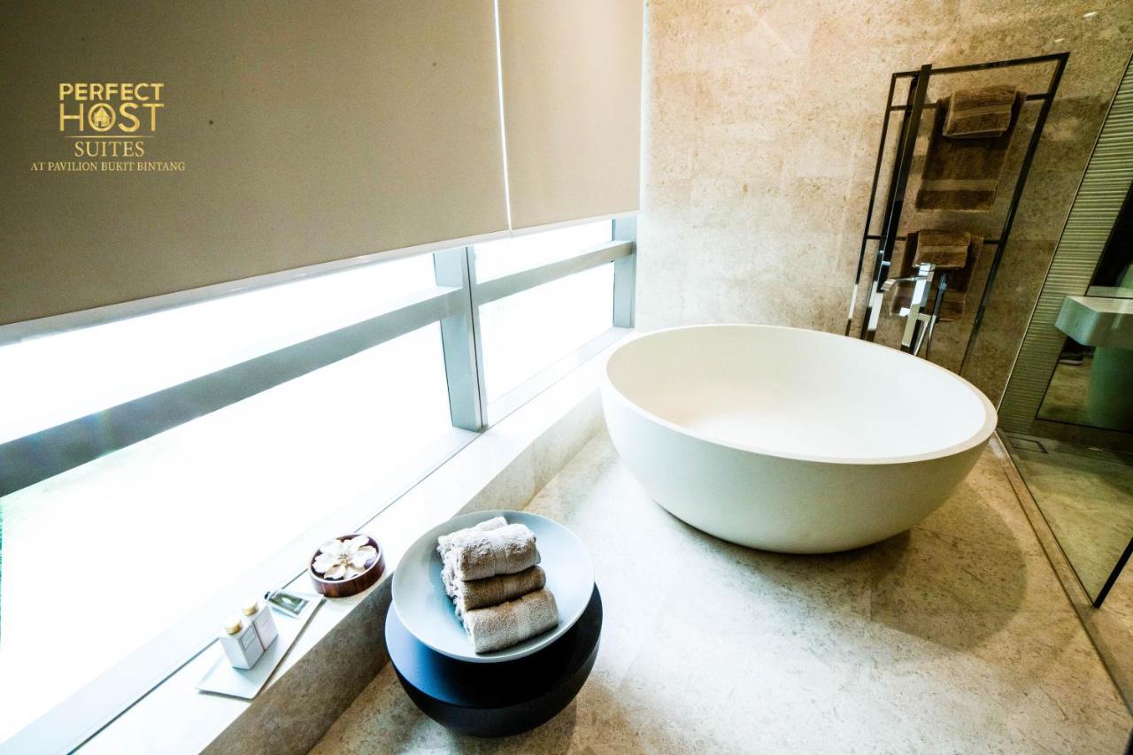Ph Suites At Pavilion Bukit Bintang Kuala Lumpur Eksteriør bilde Bathroom at the hotel