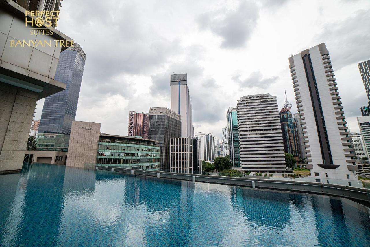 Ph Suites At Pavilion Bukit Bintang Kuala Lumpur Eksteriør bilde The swimming pool at the 33rd floor of the hotel